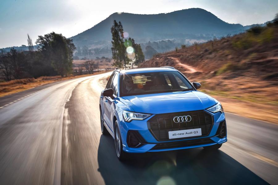  Audi Q3 35 TFSI S-Line 2019 года  (ZA) (фото 15 из 18)